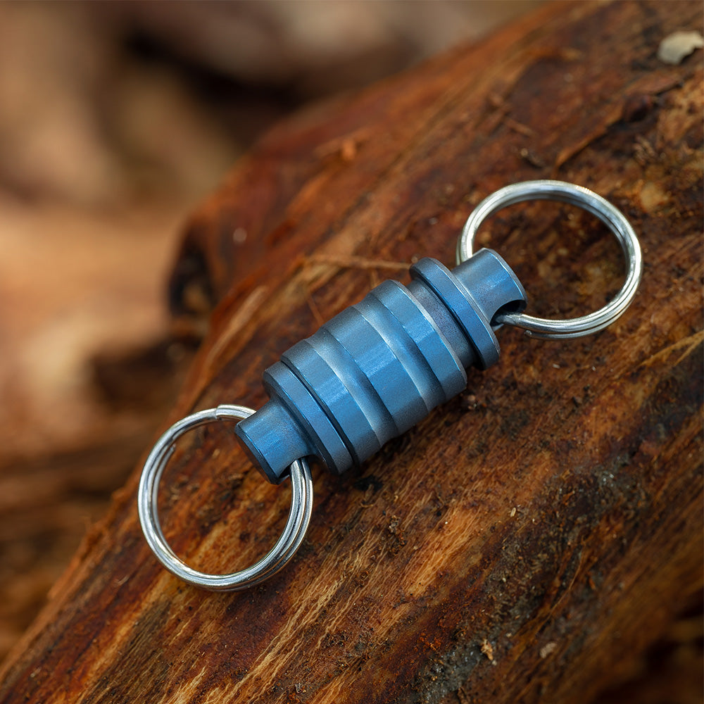 Otacle R1 Magnetic Quick-Release Keychain